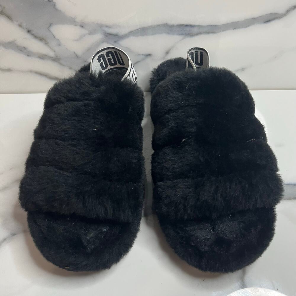 UGG Women’s Black Sherpa Shearling Slides Fluff Yeah Slippers Sz 7 Cozy - Picture 2 of 5